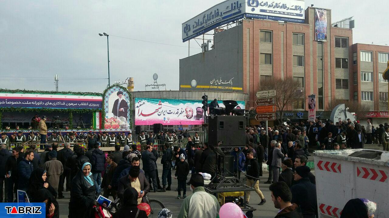 حضور حماسی مردم تبریز در چهلمین سالگرد انقلاب به روایت دوربین