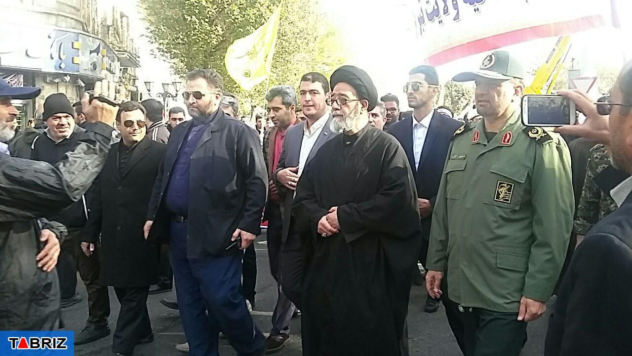 راهپیمایی ۱۳ آبان در تبریز آغاز شد / طنین‌انداز شدن فریاد «مرگ بر آمریکا» و «هیهات من‌الذله»/تصاویر
