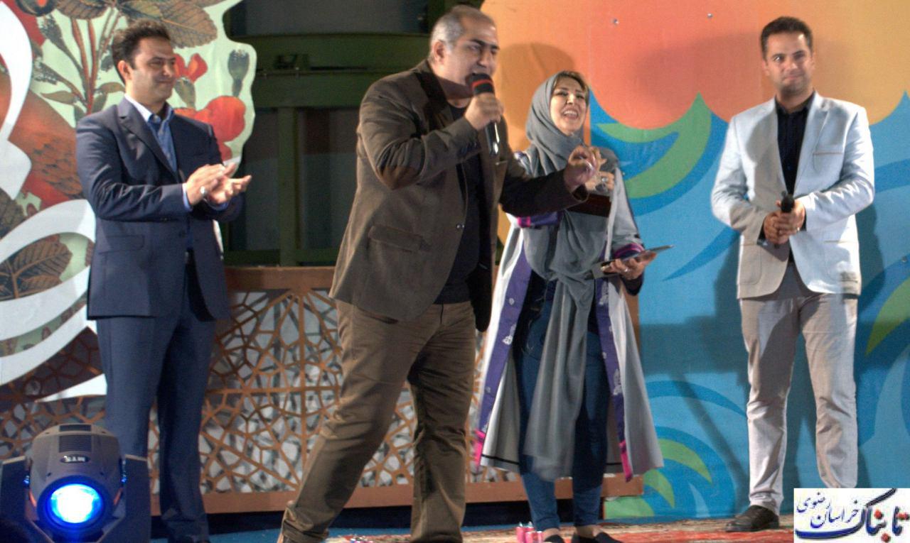 مرحانه گلچین و فریبا کوثری در اختتامیه «جشن رمضان» مرحانه گلچین و فریبا کوثری در اختتامیه «جشن رمضان»