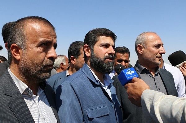 استاندار خوزستان :با شروع این طرح عملاً وارد فاز دوم طرح 550 هزار هکتاری شدیم استاندار خوزستان :با شروع این طرح عملاً وارد فاز دوم طرح 550 هزار هکتاری شدیم