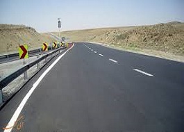 آماده باش نیروهای پلیس راه در قالب طرح زمستانه/ هماهنگی با راهداری و نمک پاشی جادهها