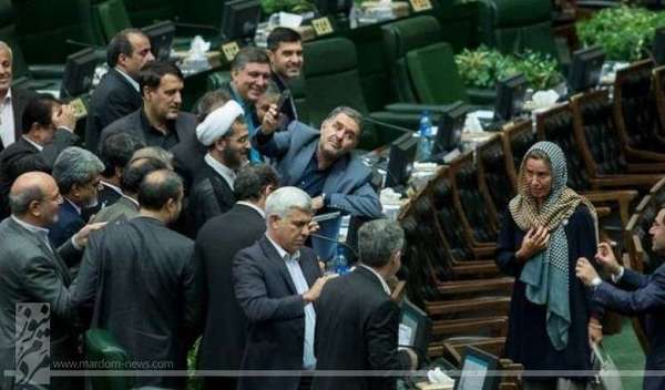 خصوصیّات نماینده&zwnj;ی مجلس چیست؟