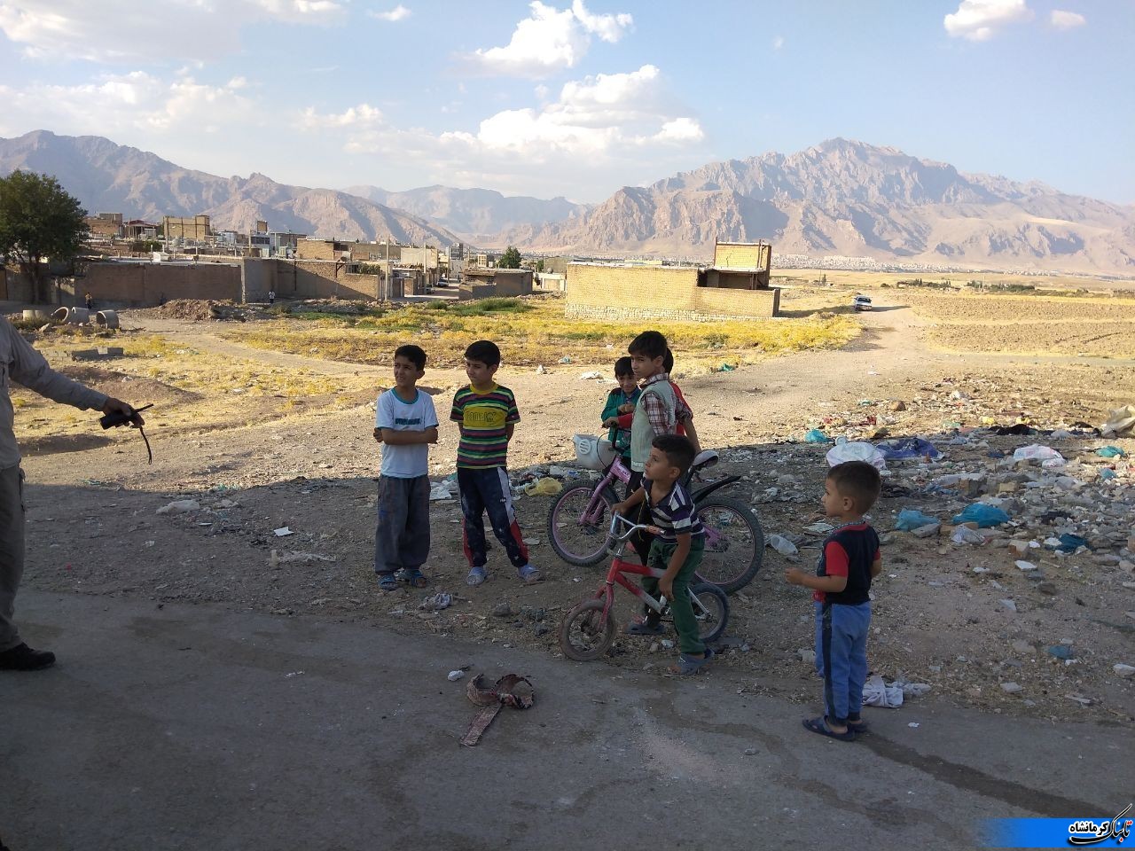 مشکلات شهرک کهریز و وعدههای عمل نشده مسئولین مشکلات شهرک کهریز و وعدههای عمل نشده مسئولین