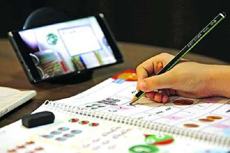 اولین تبلت دانشآموزی تولید داخل به زودی وارد بازار میشود؛ قیمت 2 میلیون و 500 هزار تومان اولین تبلت دانشآموزی تولید داخل به زودی وارد بازار میشود؛ قیمت 2 میلیون و 500 هزار تومان