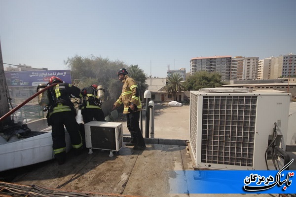 حریق مجتمع تجاری نخیل بندرعباس توسط آتش نشانان مهار شد