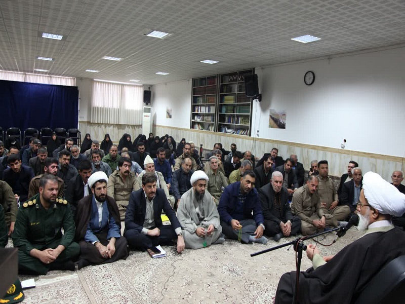 حضور مردم پای صندوقهای رأی پایگاه دشمن را متزلزل میکند