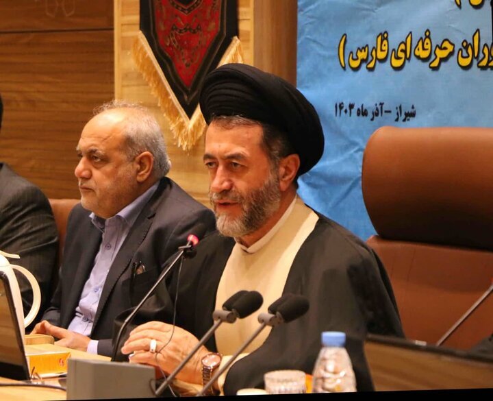 طاهری رئیس جدید مرکز حل اختلاف فارس شد طاهری رئیس جدید مرکز حل اختلاف فارس شد