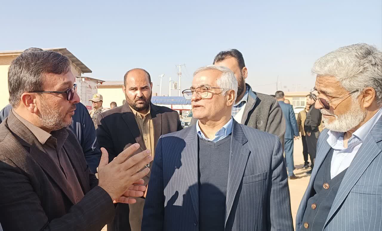 سطح تجارت ایران و افغانستان از معبر زمینی دوغارون سالانه به بیش از ۲ میلیارد دلار می رسد