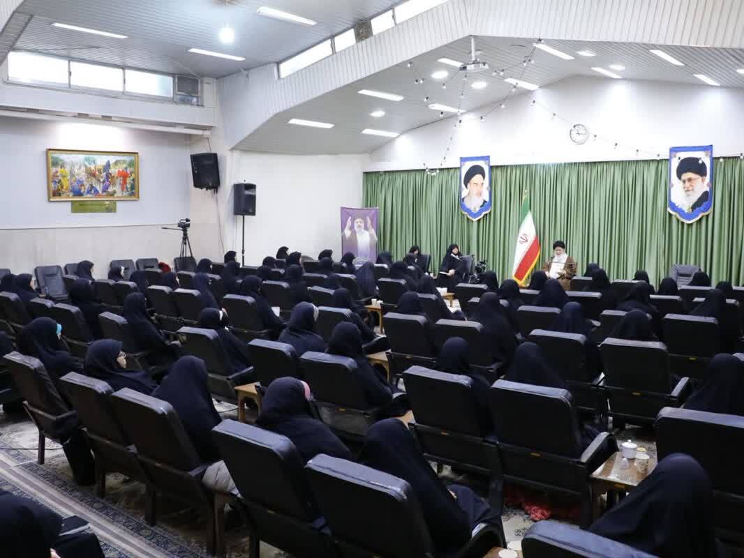 حاشیه شهر مشهد باید به نقاط اثرگذار در مدیریت شهری تبدیل شود/ شخصیت زن در اسلام جریان ساز و انقلاب آفرین است