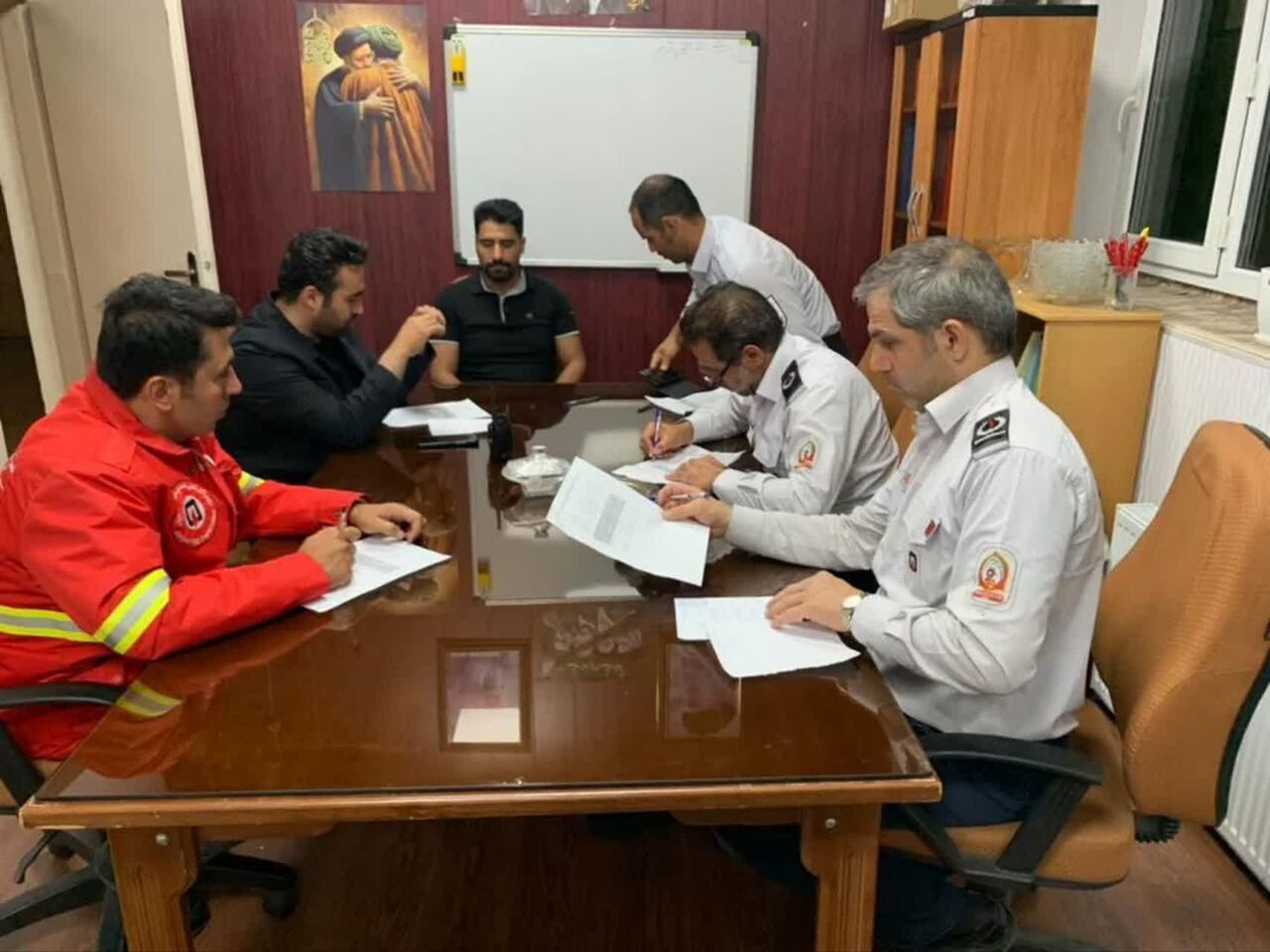 آتشنشانی تهران برای اولین بار در تامین ایمنی مراسم یوم العباس زنجان شرکت کرد