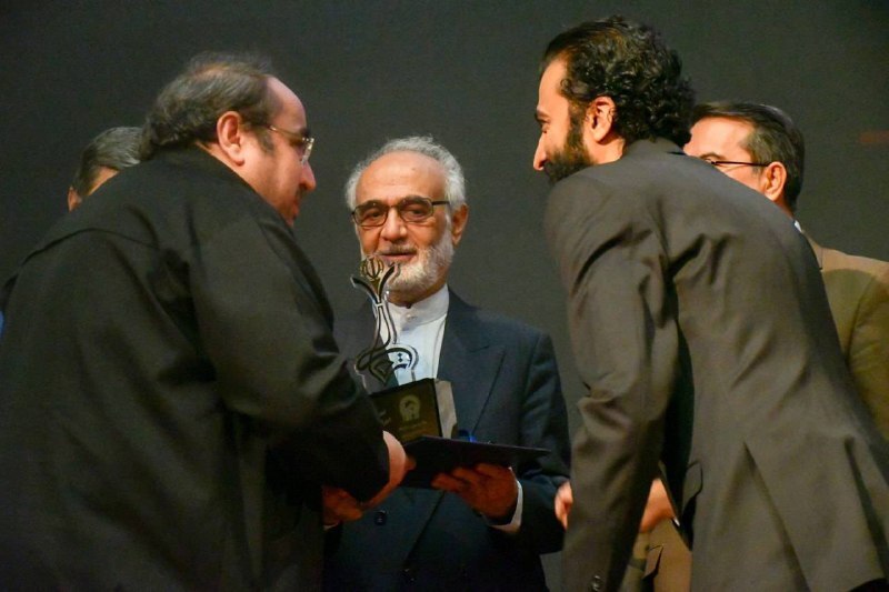 بنیاد بهره‌وری برنده جایزه ویژه هفتمین دوره همایش ملی تعالی و پیشرفت شد