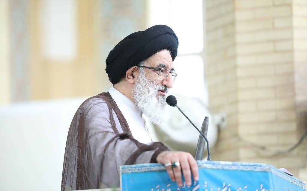 دشمنان برای استفاده از فضای مجازی در کشور خود محدودیت دارند، اما برای ما نسخه دیگری تجویز می&zwnj;کنند/اعتماد و  فرصت دادن به دشمن خسارات سنگینی دارد