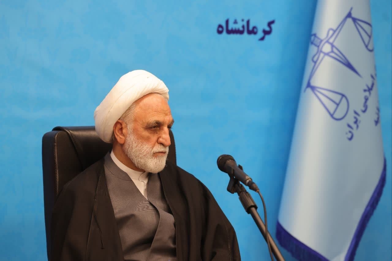 باید با یک عزم همهجانبه، زمینه رشد و توسعه پرشتاب کرمانشاه را فراهم کنیم/برای رفع مشکلات مردم هر کمکی خواهیم کرد