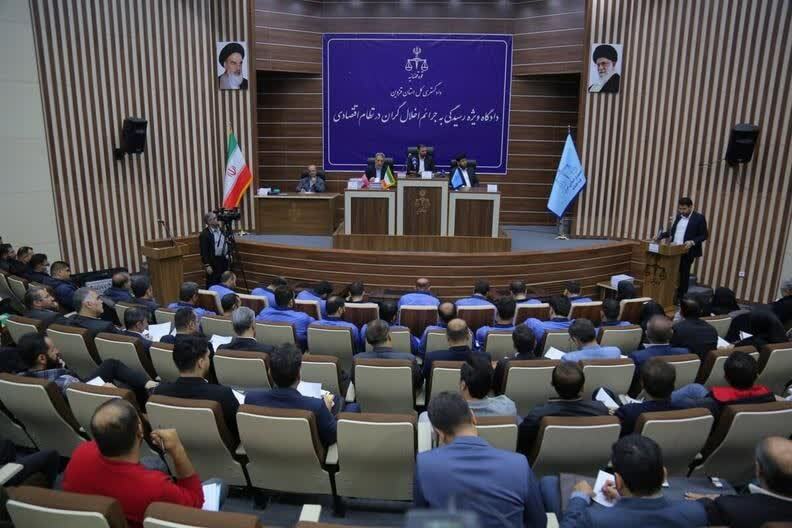 خرید ملک 10 همتی غفاری در امارات با سرمایه مردم