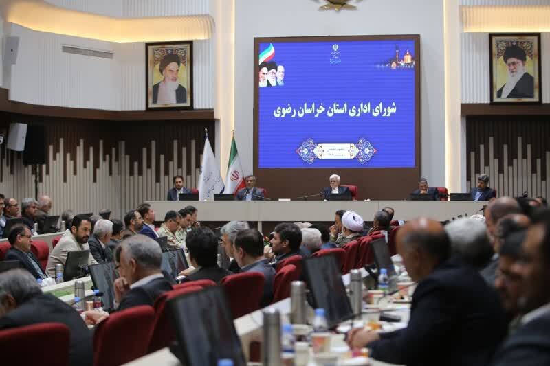 اگر به رفع موانع توسعه باور نداریم میدان را به کسانی بدهیم که به انجام کار ایمان دارند