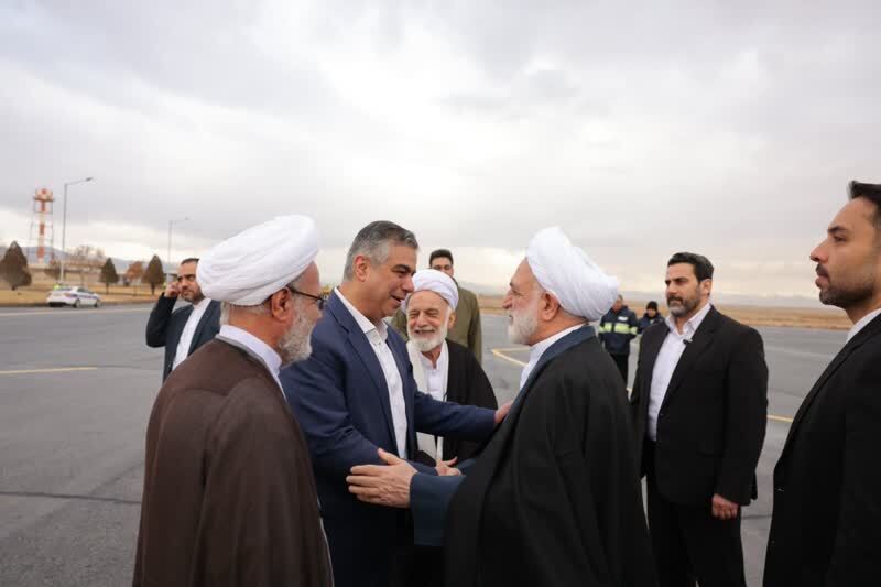 رئیس قوه قضائیه وارد استان مرکزی شد رئیس قوه قضائیه وارد استان مرکزی شد