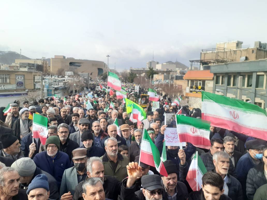 شکوه بی‌نظیر مردم اراک درراهپیمایی ۲۲ بهمن + فیلم