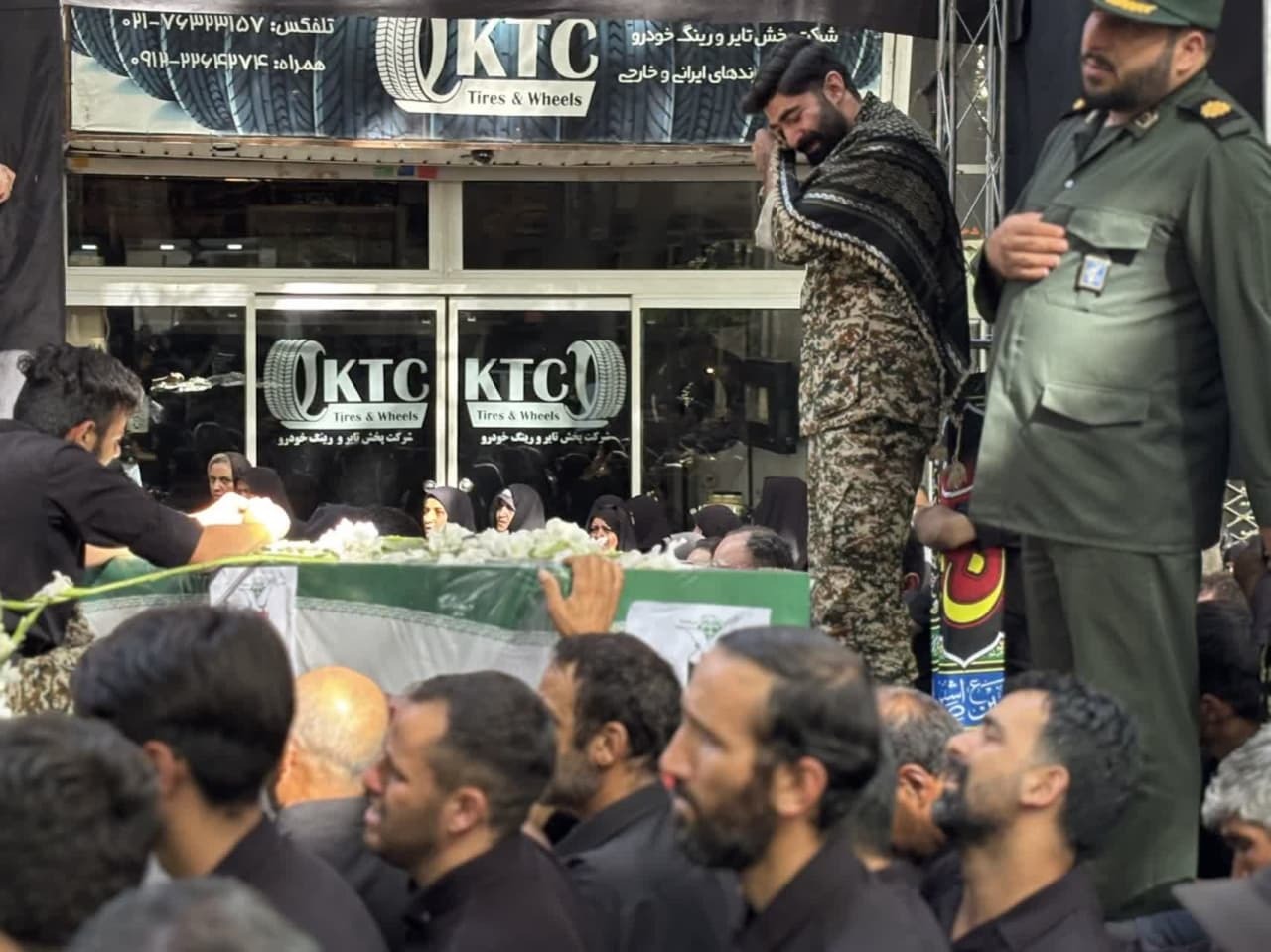 خروش دماوندی ها در تشییع پیکر دو شهید حمله رژیم صهیونیستی به روایت تصویر /در حال تنظیم