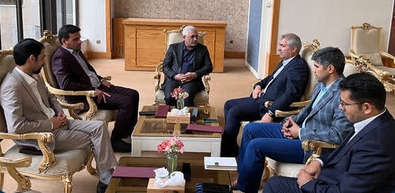 نشست فرماندار خواف با سرمایه‌گذار بخش خصوصی در حوزه انرژی خورشیدی برگزار شد