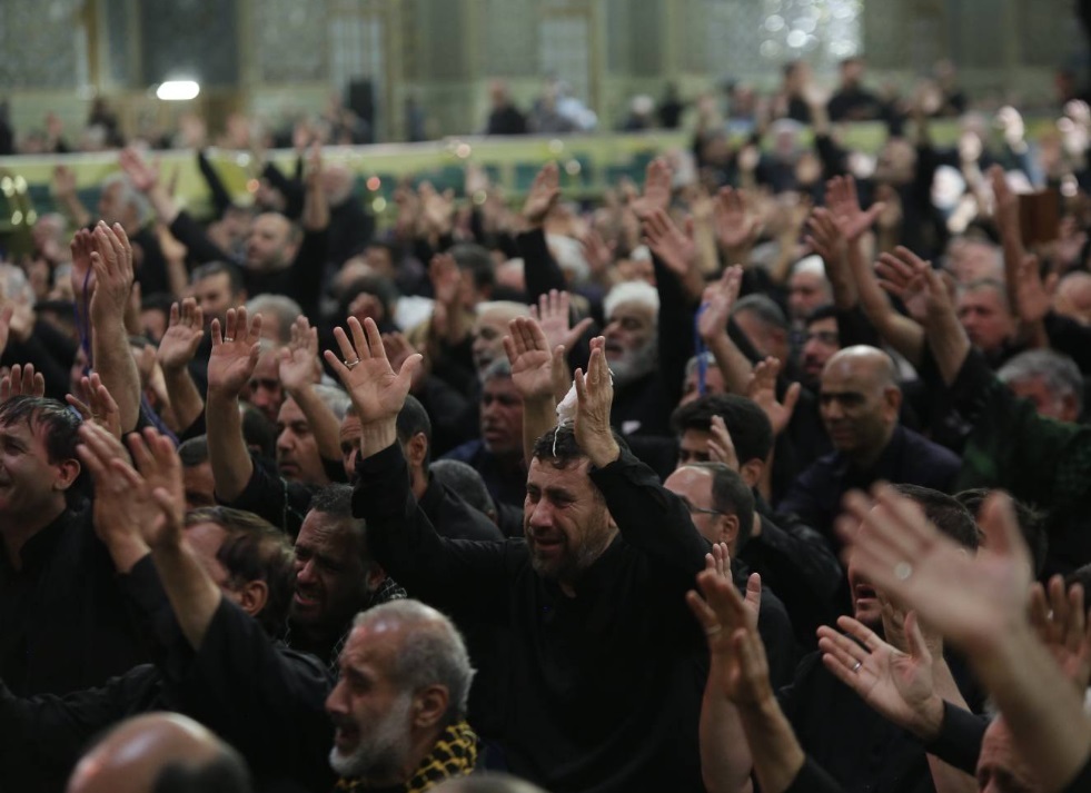 ویژه برنامه شهادتنامهخوانی در سالروز شهادت امام رضا(ع) برگزار شد ویژه برنامه شهادتنامهخوانی در سالروز شهادت امام رضا(ع) برگزار شد