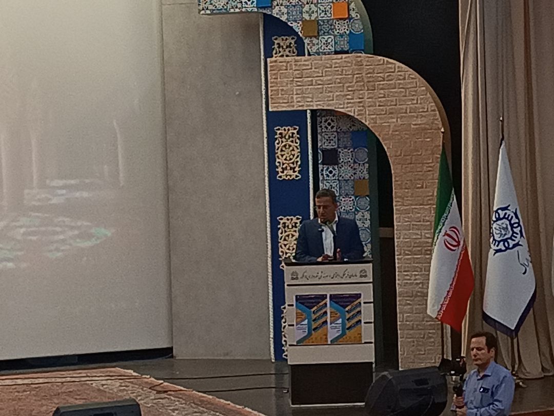 بازار تاریخی اراک یکی از مهم‌ترین محورهای بازآفرینی و گردشگری شهر اراک است