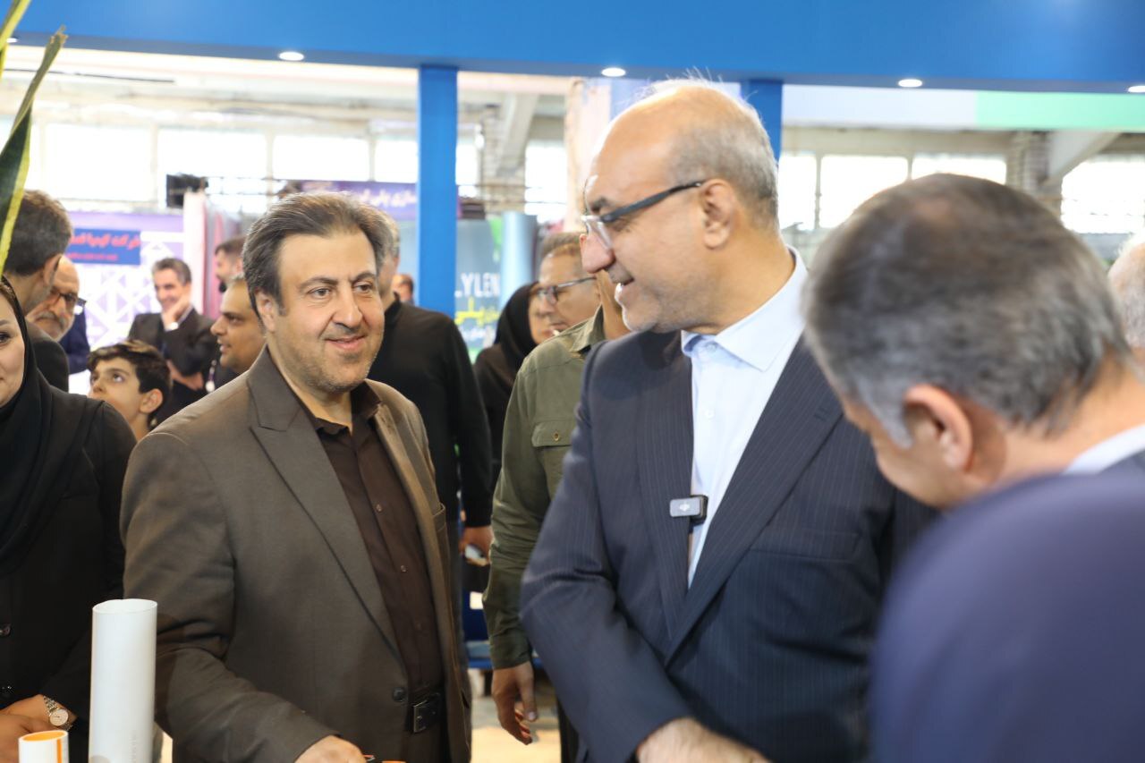 واحدهای تولیدی باید صادراتمحور باشند | صادرات استان از ۴ میلیارد دلار گذشت + فیلم واحدهای تولیدی باید صادراتمحور باشند | صادرات استان از ۴ میلیارد دلار گذشت + فیلم