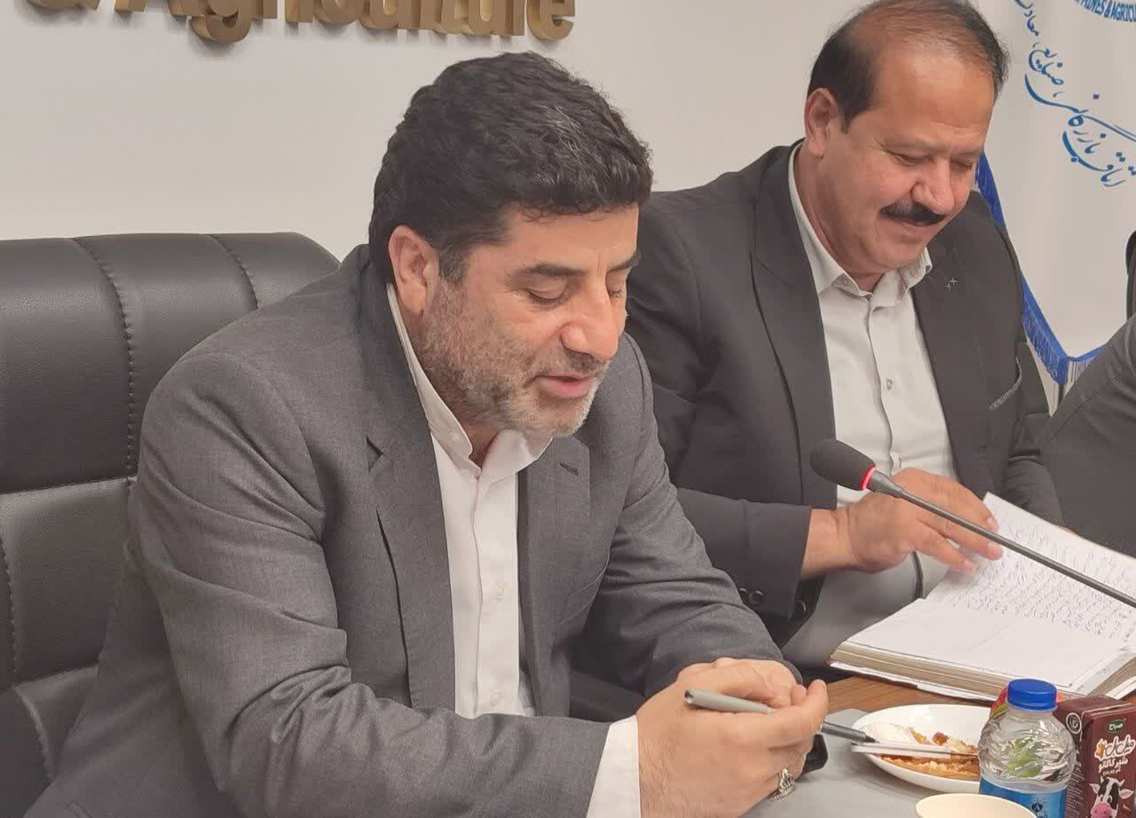 قیمت‌های دستوری با هزینه‌های تولید همخوانی ندارد/آزاد‌‌سازی کود حلال بخشی از مشکلات کشاورزان است