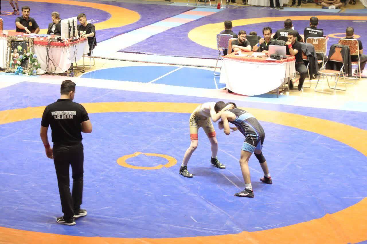 سنندج میزبان بزرگ‌ترین فستیوال کشتی خردسالان و نونهالان کردستان شد + فیلم