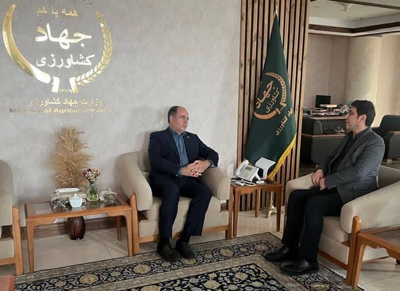 دعوت استاندار از وزیر جهاد کشاورزی برای سفر به کردستان دعوت استاندار از وزیر جهاد کشاورزی برای سفر به کردستان