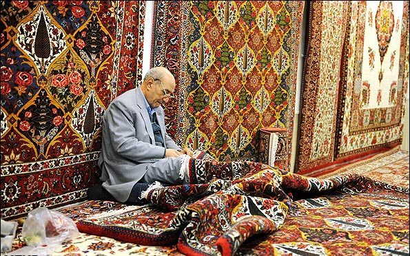 سقوط آزاد صادرات فرش؛ چگونه هند و پاکستان جای اصفهان را گرفتند؟ سقوط آزاد صادرات فرش؛ چگونه هند و پاکستان جای اصفهان را گرفتند؟