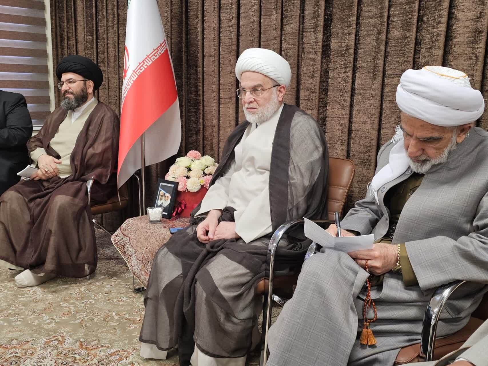 توسعه فعالیتهای قرآنی در مدارس و مساجد کردستان ضرورت دارد توسعه فعالیتهای قرآنی در مدارس و مساجد کردستان ضرورت دارد