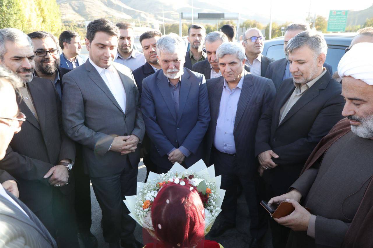 وزیر فرهنگ و ارشاد اسلامی وارد سنندج شد؛ حضور در آیین اختتامیه چهلوهشتمین مسابقات سراسری قرآن کریم وزیر فرهنگ و ارشاد اسلامی وارد سنندج شد؛ حضور در آیین اختتامیه چهلوهشتمین مسابقات سراسری قرآن کریم