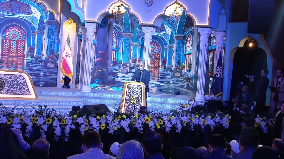 نسخه‌های نفیس قرآن همچون «قرآن نگل» نماد هویت قرآنی کردستان است