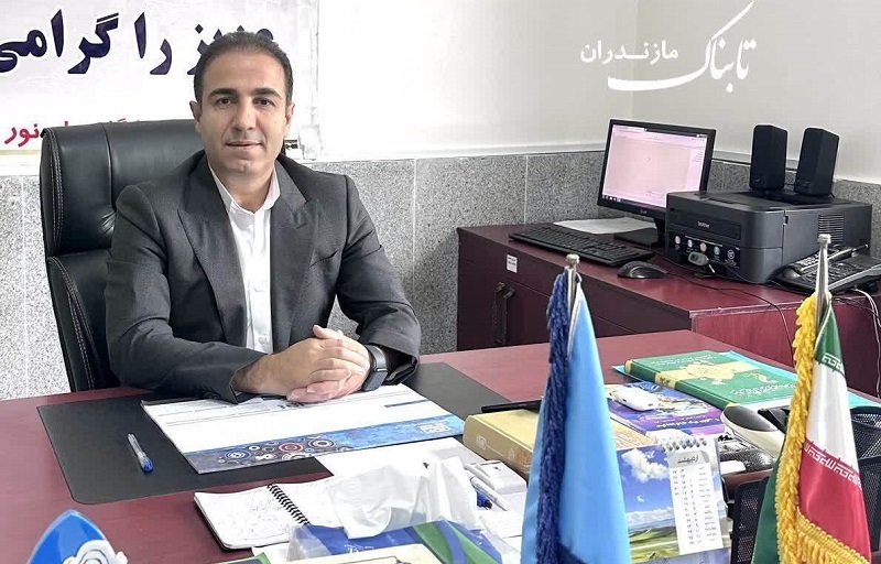 تحصیل مدافع، استقلال تهران در دانشگاه پیام‌نور نکا/ دانشجو و کارمند نمونه تحویل جامعه می‌دهیم