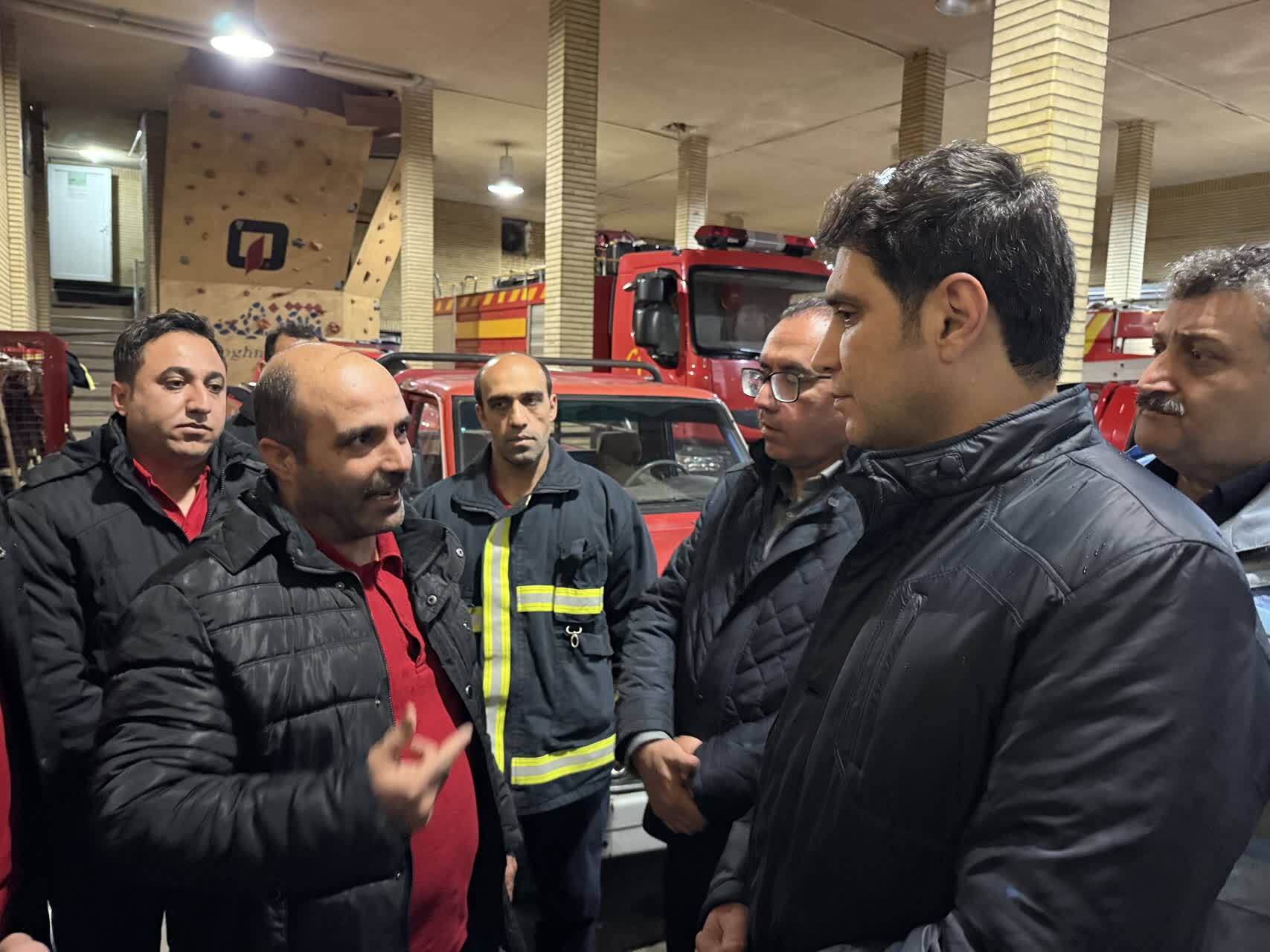 بازدید سرزده استاندار کردستان از مراکز خدماترسان در نیمهشب/ تأکید بر آمادگی کامل در برابر موج جدید بارشها بازدید سرزده استاندار کردستان از مراکز خدماترسان در نیمهشب/ تأکید بر آمادگی کامل در برابر موج جدید بارشها