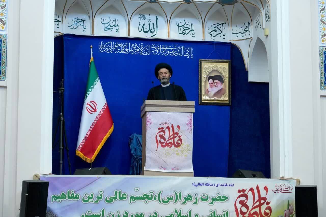 در منطقه نئور «خاک پیت» توسط قاچاقچیان برای کشت قارچ قاچاق میشود در منطقه نئور «خاک پیت» توسط قاچاقچیان برای کشت قارچ قاچاق میشود