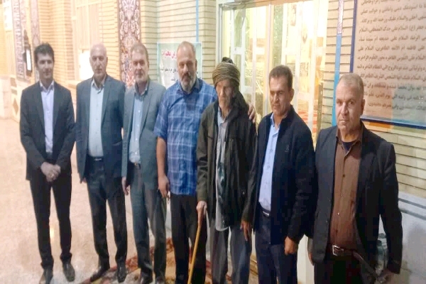 بازگشت یک گمشده پس از ۸۰ سال؛ دیدار دوباره خداخواست عیوضی با خانواده در گچساران بازگشت یک گمشده پس از ۸۰ سال؛ دیدار دوباره خداخواست عیوضی با خانواده در گچساران