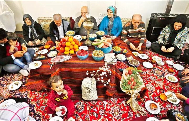 البرز در شب یلدا؛ از سنت تا مدرنیته/ در بلندترین شب، چراغ سنت هنوز روشن است البرز در شب یلدا؛ از سنت تا مدرنیته/ در بلندترین شب، چراغ سنت هنوز روشن است