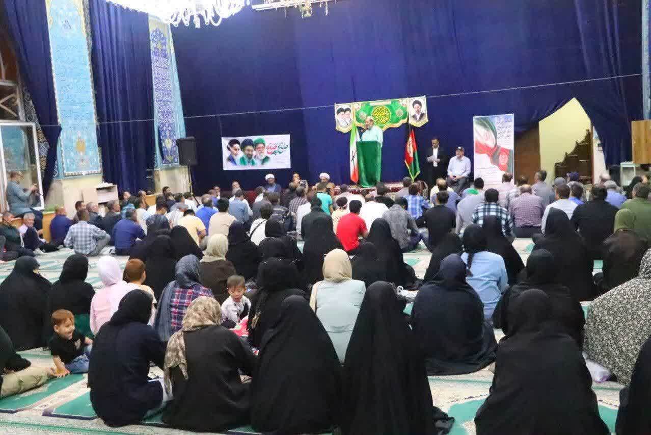 همایش بزرگ خانوادگی مهاجران افغانستانی در بیعت با مقام معظم رهبری برگزار شد همایش بزرگ خانوادگی مهاجران افغانستانی در بیعت با مقام معظم رهبری برگزار شد