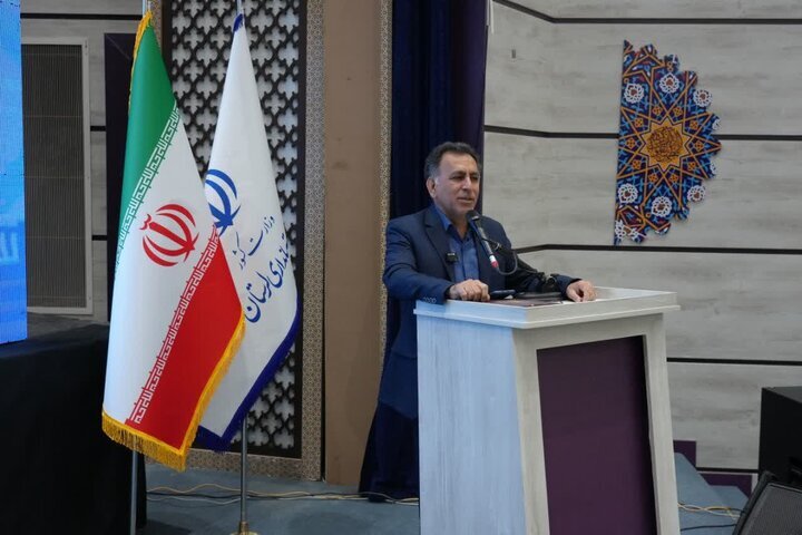 انسجام مردم، دولت و نیروهای مسلح عامل اصلی شکست توطئههای دشمنان است انسجام مردم، دولت و نیروهای مسلح عامل اصلی شکست توطئههای دشمنان است