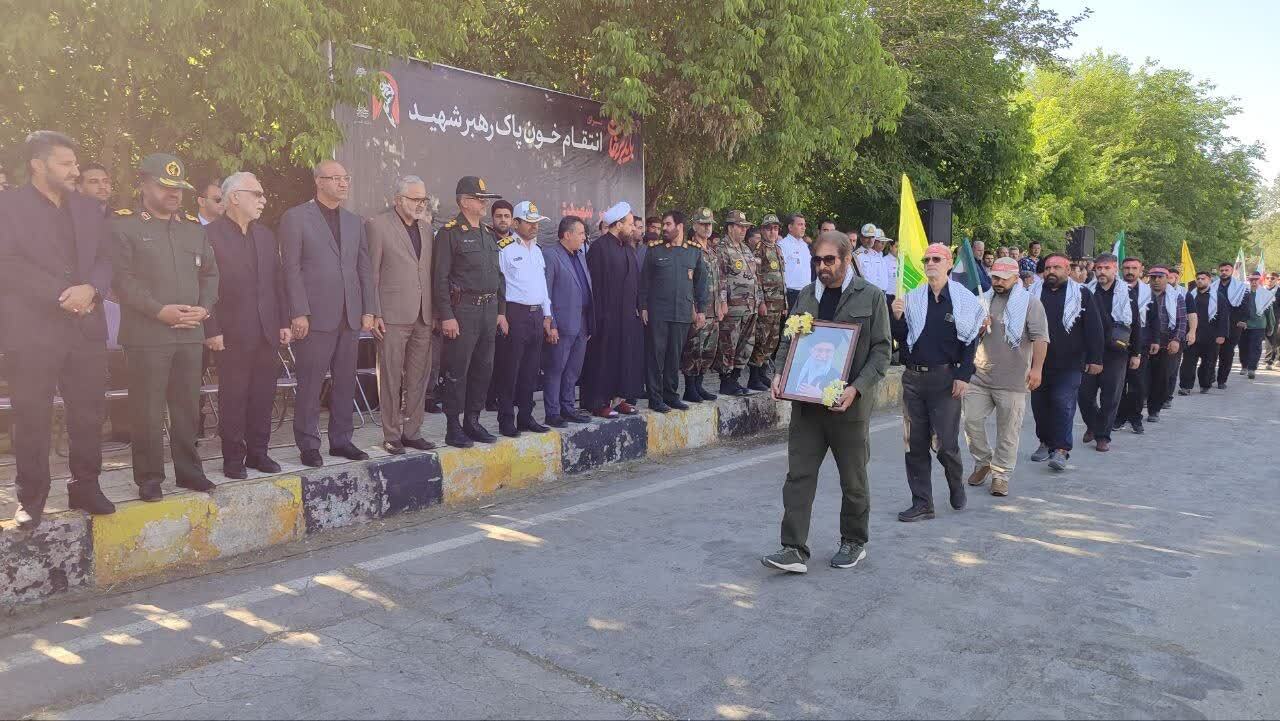مردم کرمانشاه در تبعیت از ولایت و رهبری سنگ تمام گذاشتند مردم کرمانشاه در تبعیت از ولایت و رهبری سنگ تمام گذاشتند