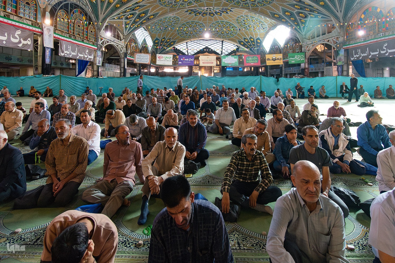 با فشار و تهدید تسلیم نمی‌شویم