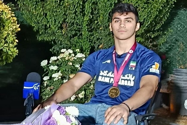 از مریوان تا سکوی جهان؛ روایت آژوان نمازی از قهرمانی تاریخی نوجوانان ایران + فیلم از مریوان تا سکوی جهان؛ روایت آژوان نمازی از قهرمانی تاریخی نوجوانان ایران + فیلم