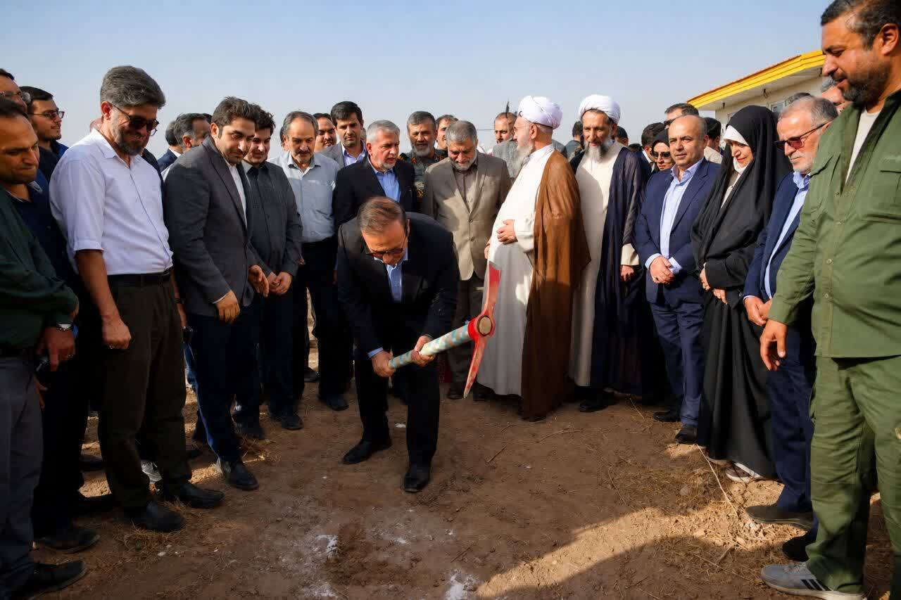 جبران کمبود فضاهای اقامتی و گردشگری قزوین با احداث «الموت»/ ساخت هتل با هزینه شخصی و بدون اعتبار دولتی است جبران کمبود فضاهای اقامتی و گردشگری قزوین با احداث «الموت»/ ساخت هتل با هزینه شخصی و بدون اعتبار دولتی است
